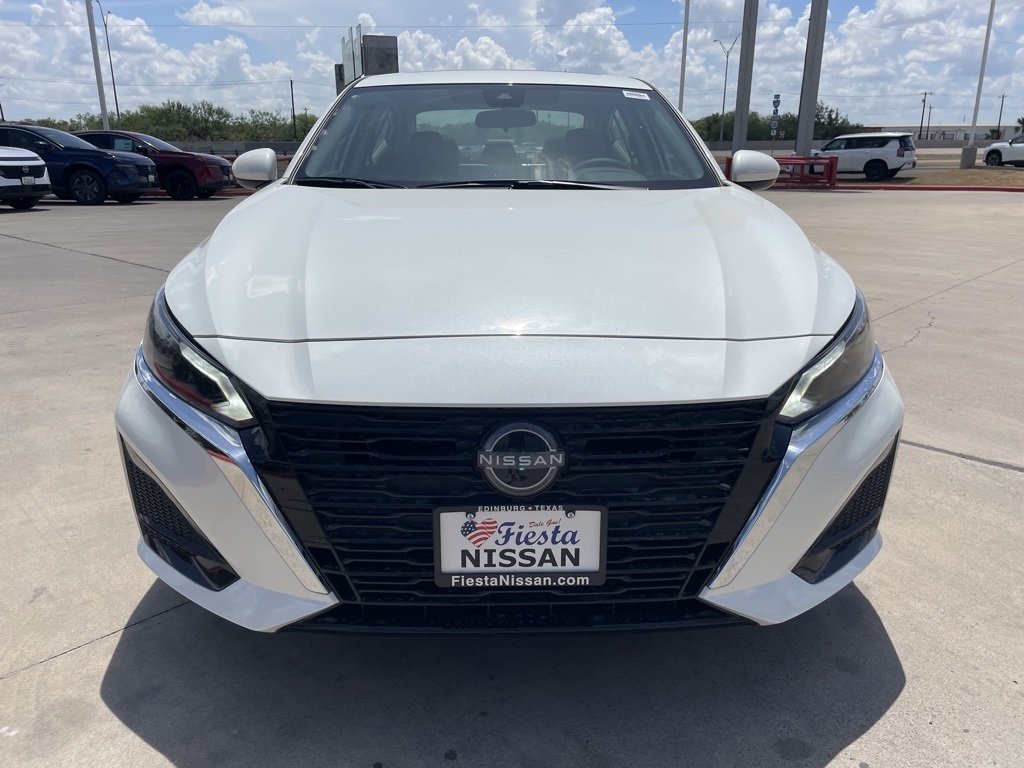 2025 Nissan Altima SV photo 7