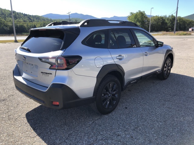 2025 Subaru Outback Onyx Edition photo 3