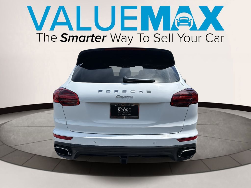 2016 Porsche Cayenne Base photo 4