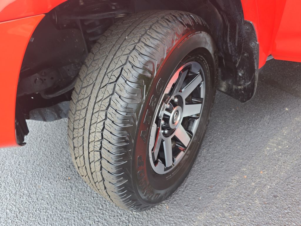 2024 Toyota 4Runner TRD Off-Road photo 29