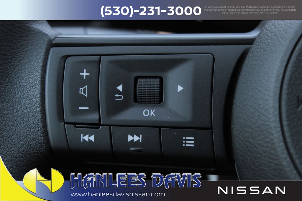 2025 Nissan Kicks SV photo 11