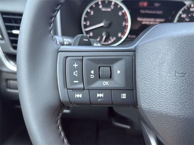 2026 Nissan Rogue SV photo 15
