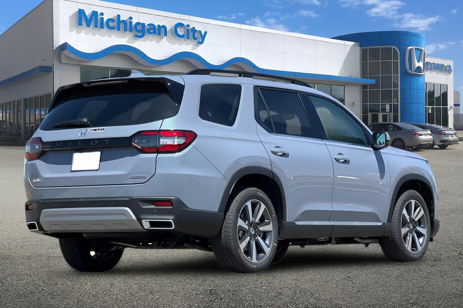 2025 Honda Pilot Touring photo 2