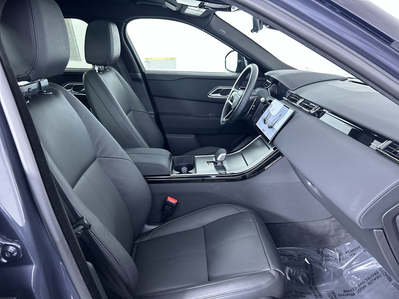 2025 Land Rover Range Rover Velar SE photo 30