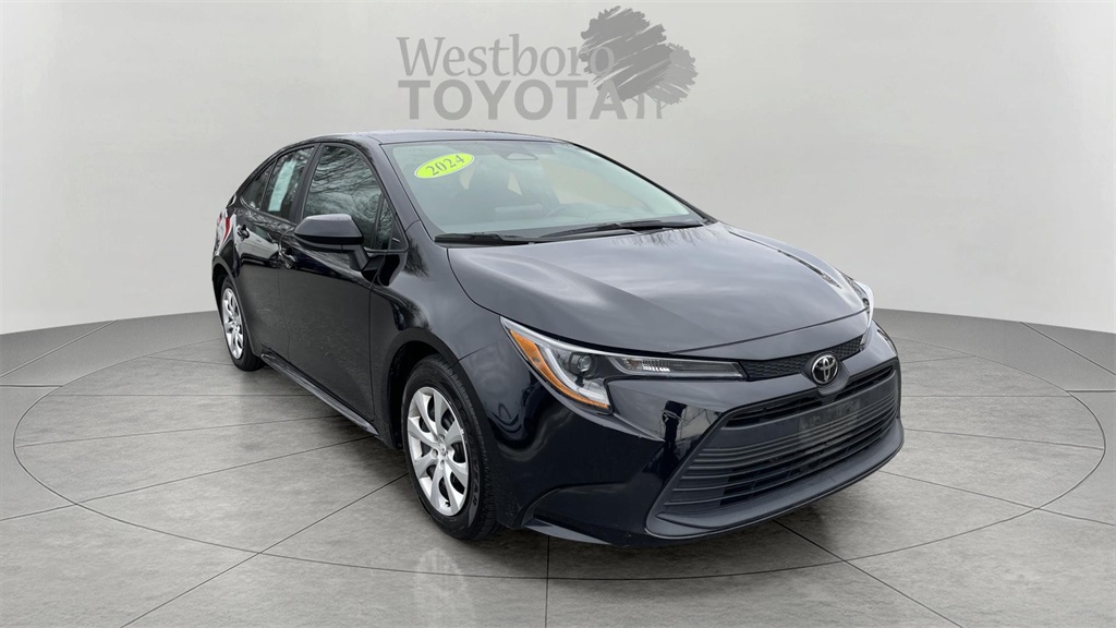 2024 Toyota Corolla LE's photo