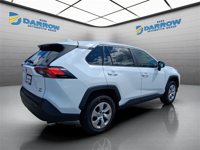 2023 Toyota RAV4 LE photo 5