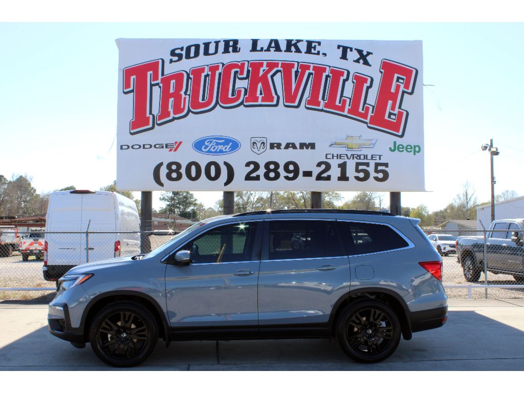 2022 Honda Pilot SE's photo