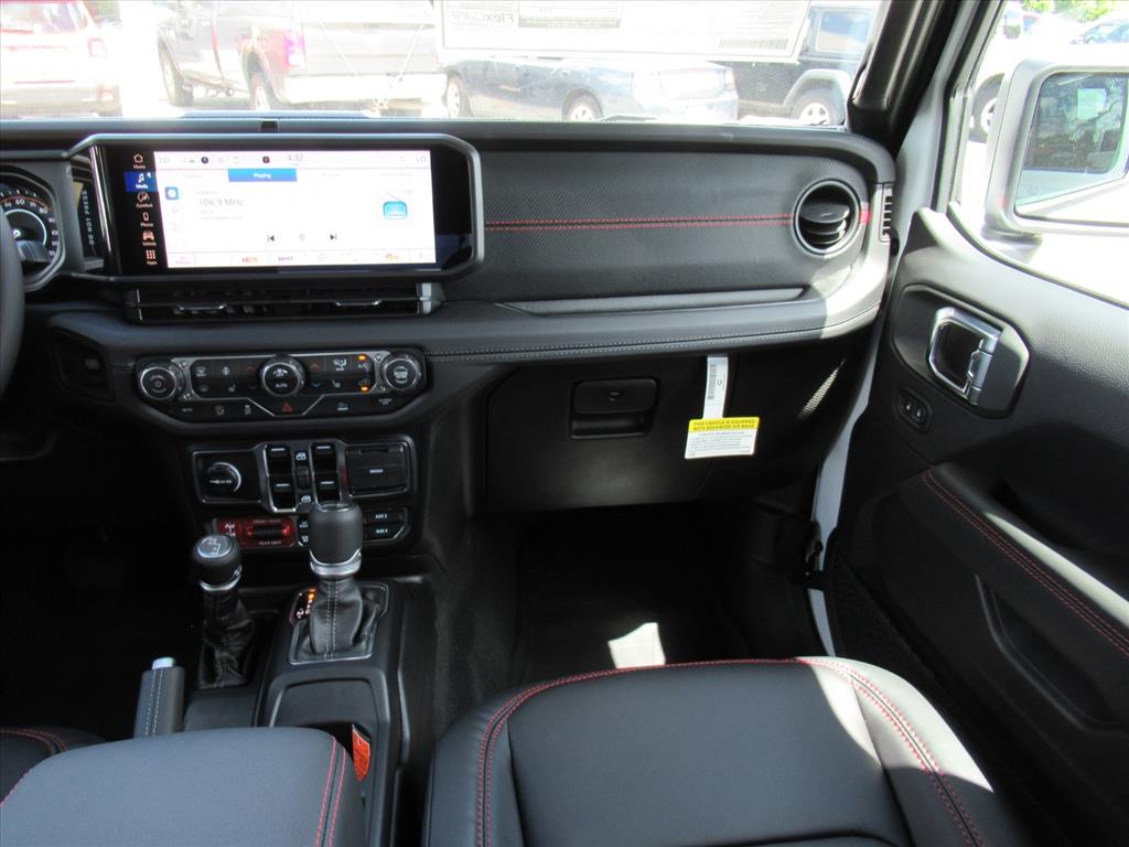 2025 Jeep Wrangler Rubicon photo 14