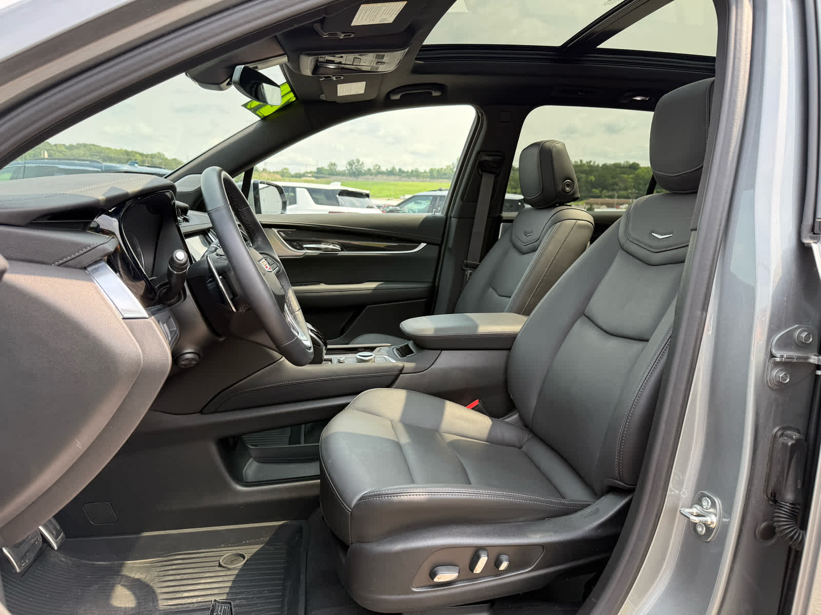 2024 Cadillac XT6 Sport photo 4
