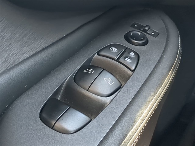 2022 Nissan Murano SV photo 23