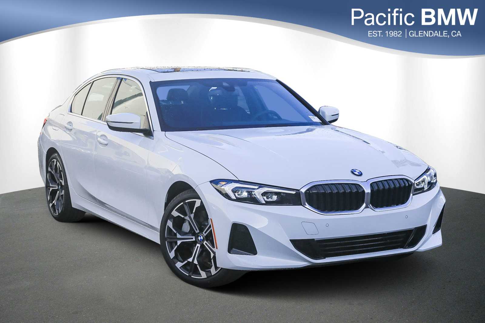2026 BMW 3 Series 330i's photo