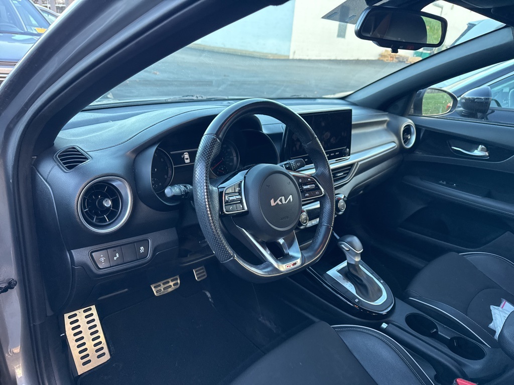 2023 Kia Forte GT-Line photo 4