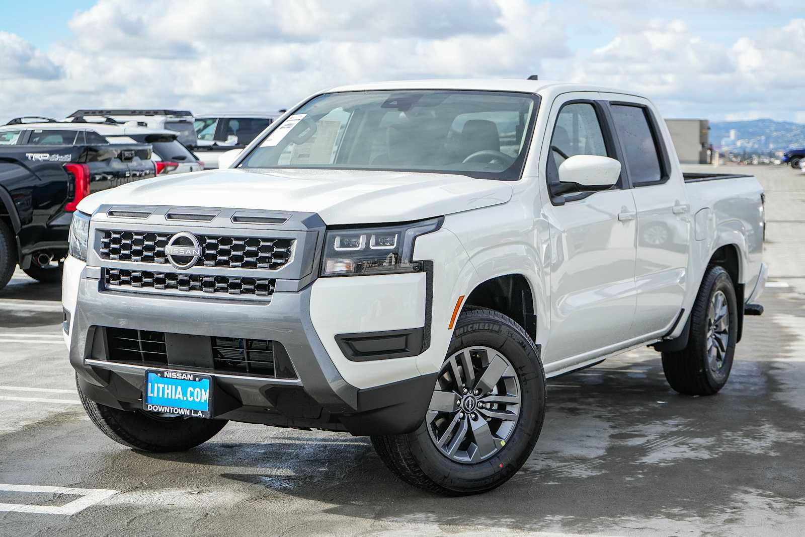 2026 Nissan Frontier SV's photo