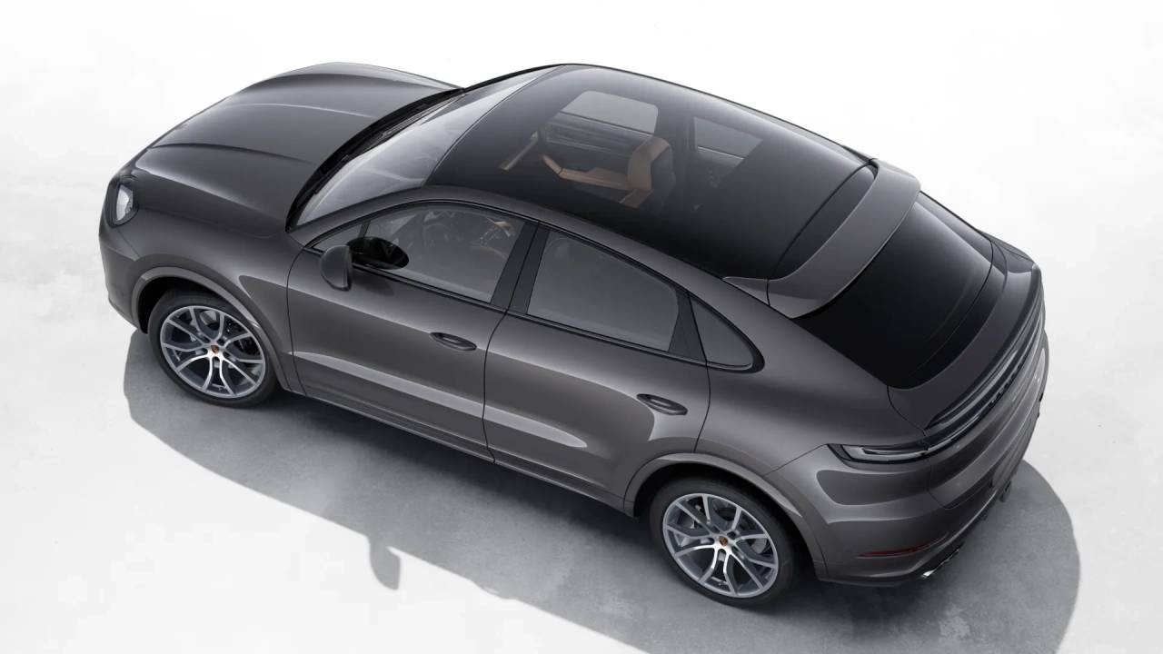 2026 Porsche Cayenne Coupe photo 4