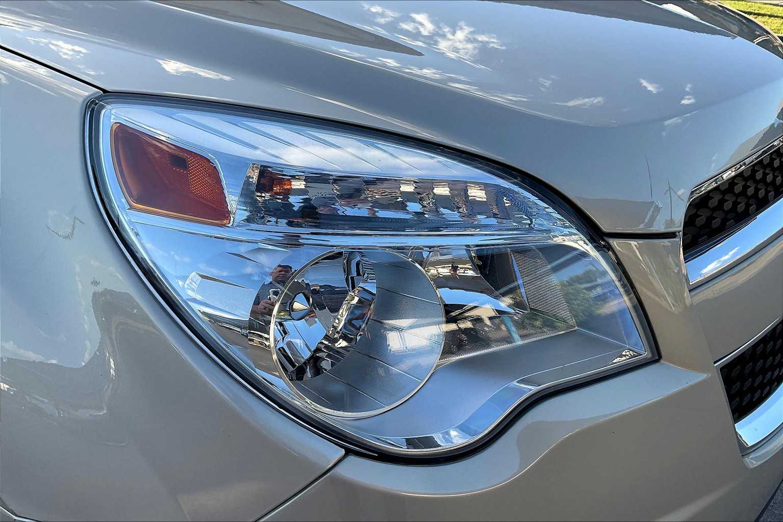 2012 Chevrolet Equinox LS photo 25