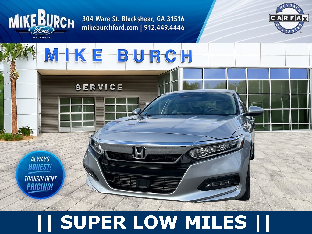 2019 Honda Accord LX's photo