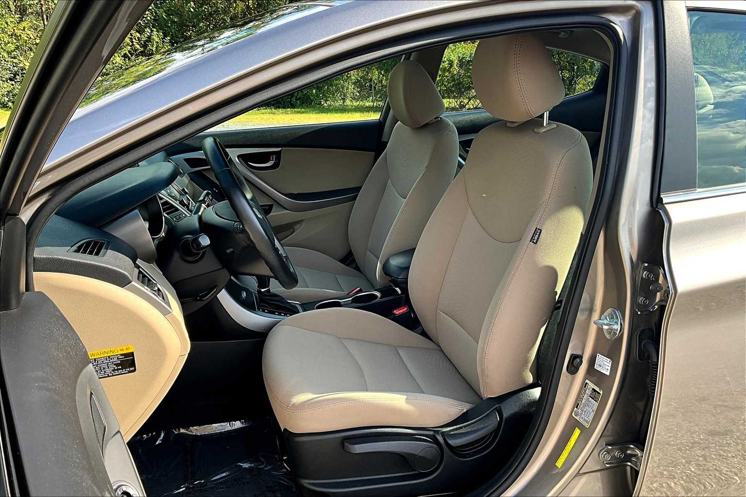2016 Hyundai Elantra Value Edition photo 7