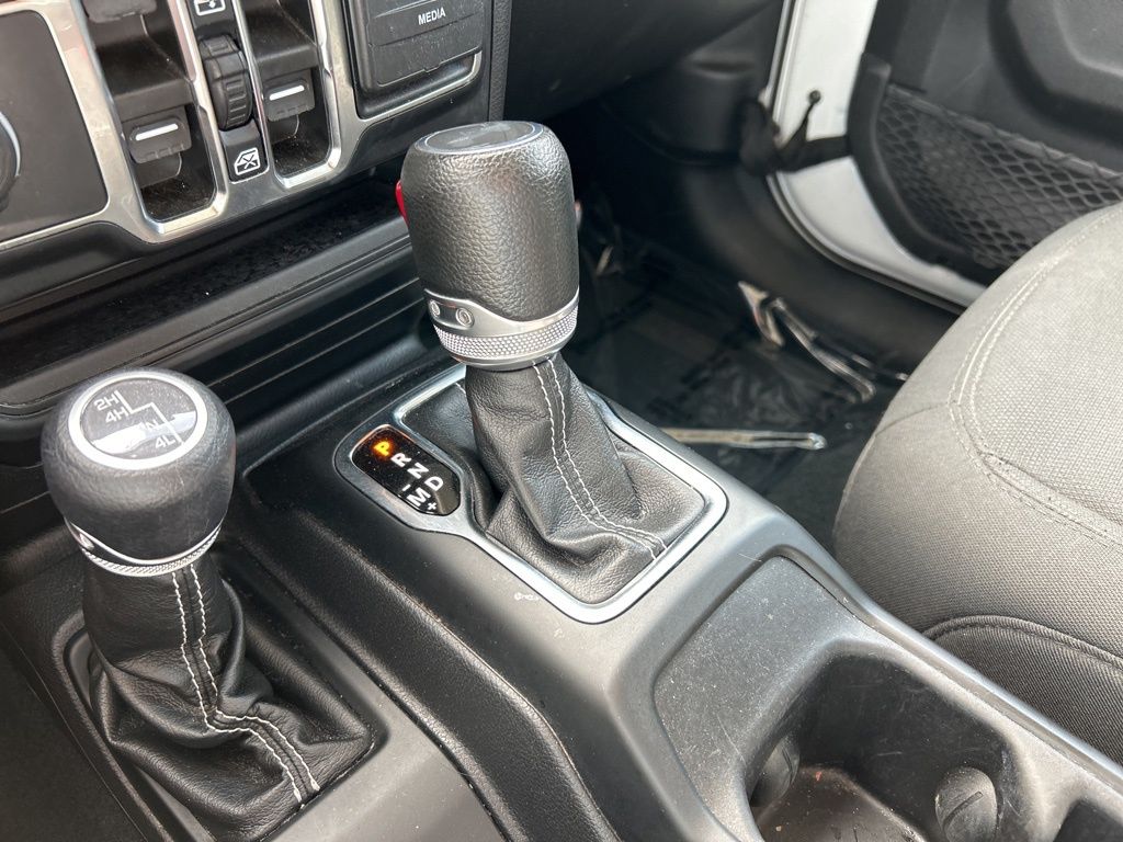 2022 Jeep Wrangler Unlimited Sahara photo 29