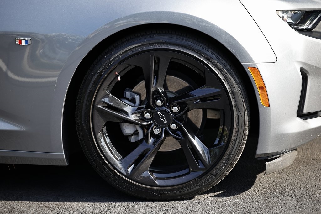 2022 Chevrolet Camaro 2LT photo 4
