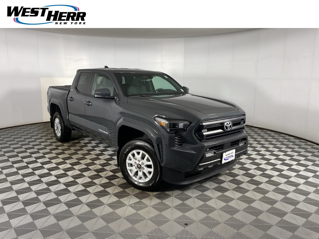 2025 Toyota Tacoma SR5's photo