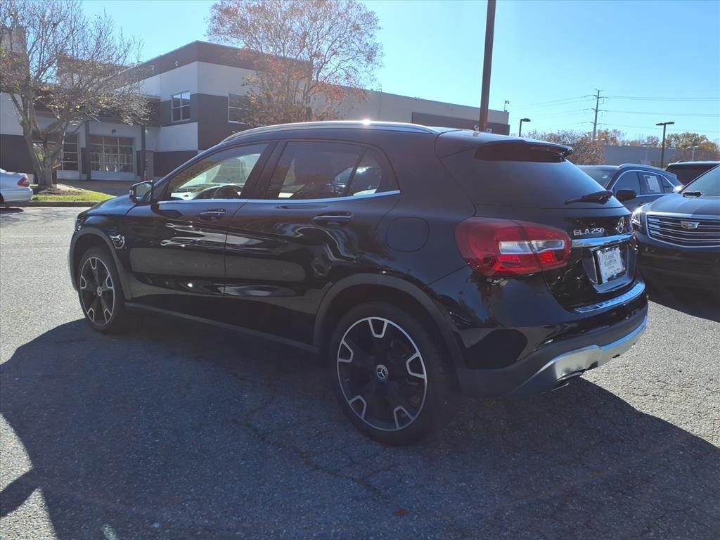 2018 Mercedes Benz GLA 250 4MATIC photo 3
