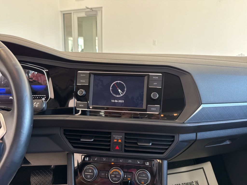 2022 Volkswagen Jetta 1.5T SE photo 21