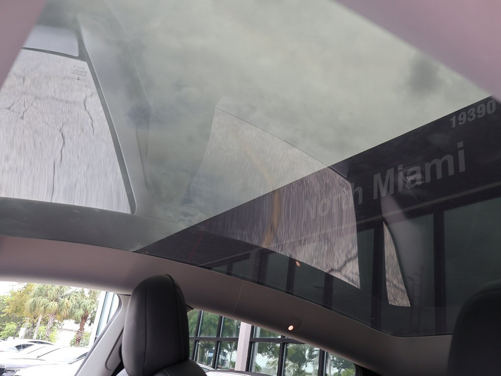 2022 Tesla Model Y Performance photo 18