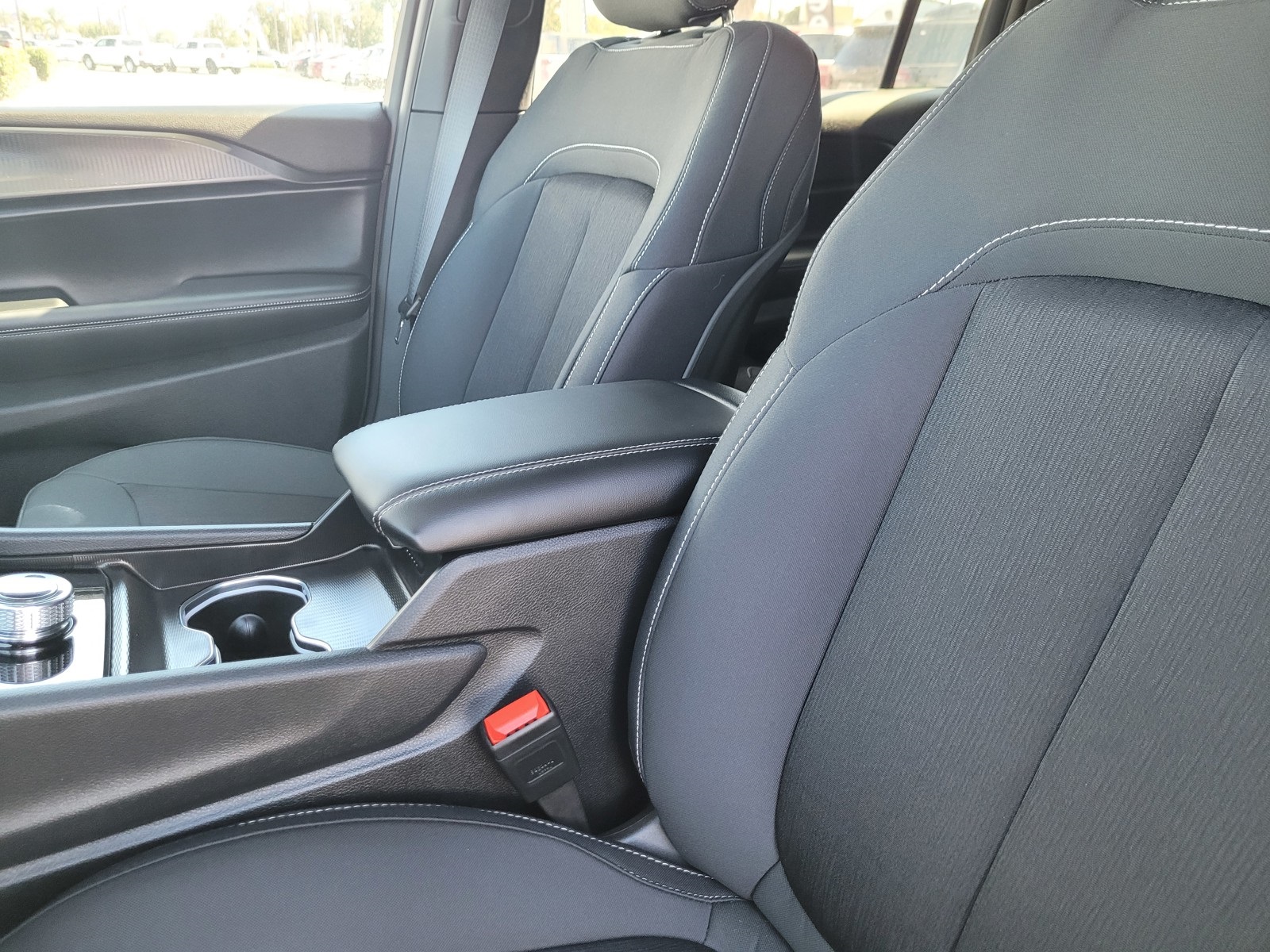 2025 Jeep Grand Cherokee Laredo X photo 12