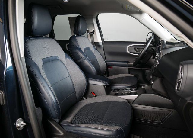 2021 Ford Bronco Sport Outer Banks photo 3