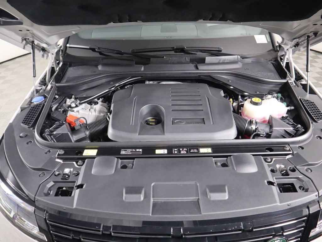 2025 Land Rover Range Rover Sport SE photo 26