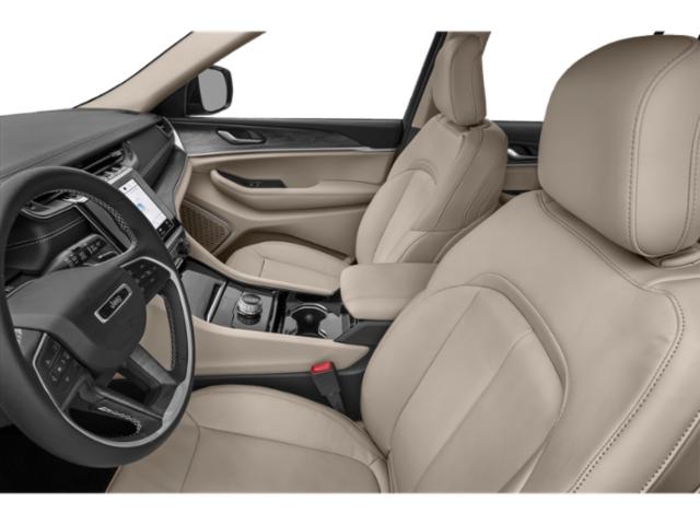 2025 Jeep Grand Cherokee Summit photo 9