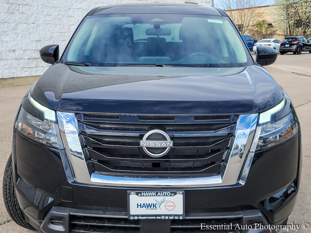 2025 Nissan Pathfinder S photo 4