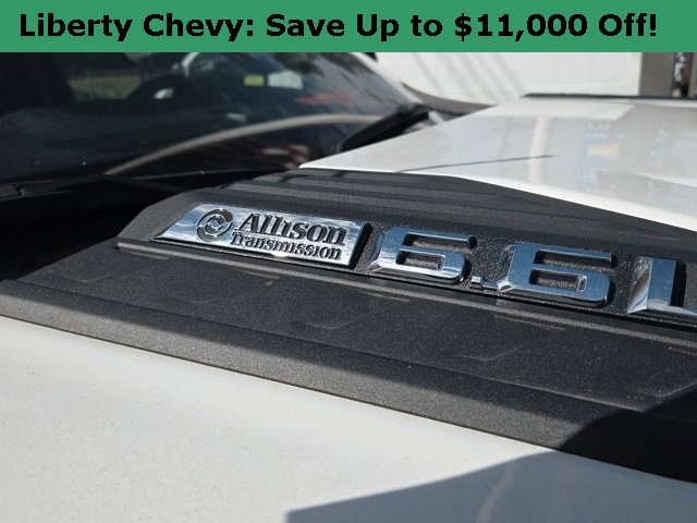 2024 Chevrolet Silverado 2500HD photo 3