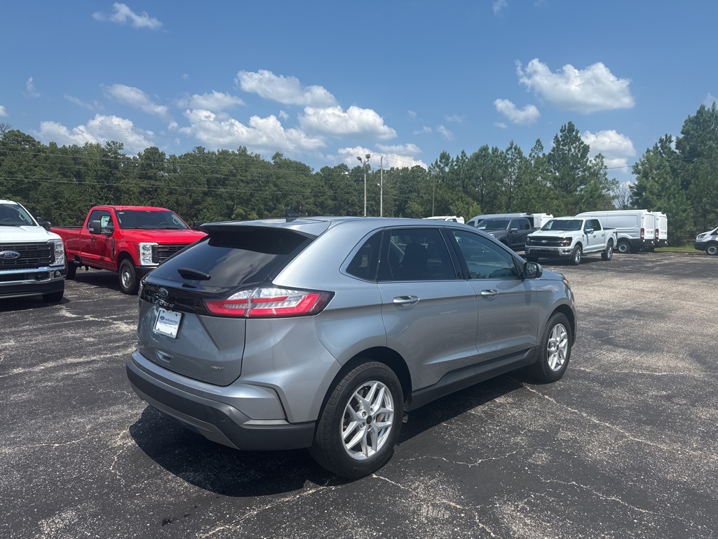 2024 Ford Edge SEL photo 18
