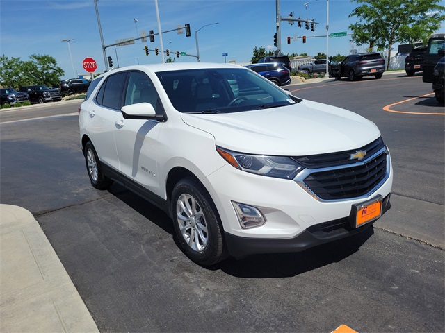 2020 Chevrolet Equinox LT photo 2