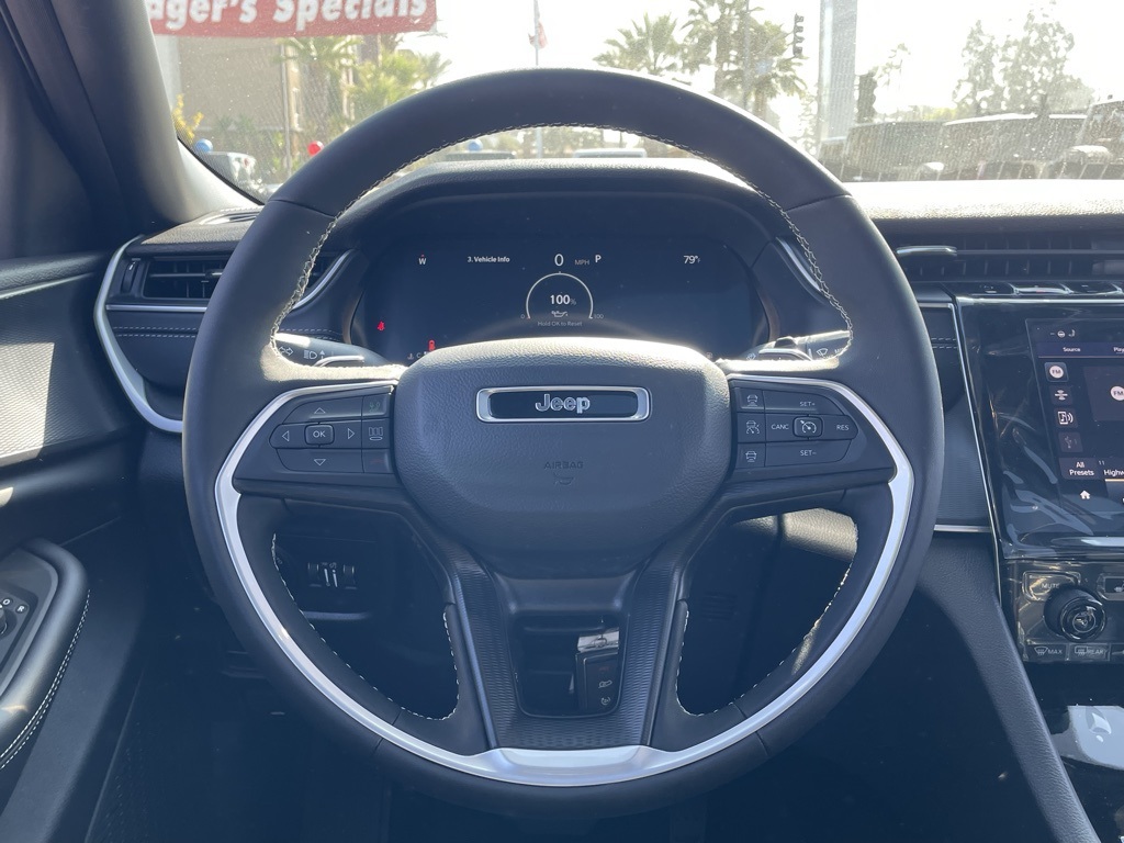 2025 Jeep Grand Cherokee Altitude X photo 25