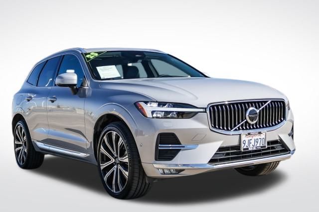 2023 Volvo XC60 B5 Ultimate photo 3