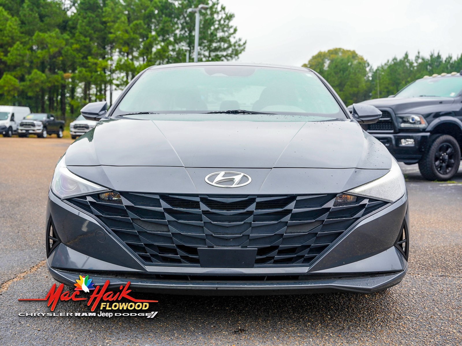 2023 Hyundai Elantra SEL Convenience photo 3