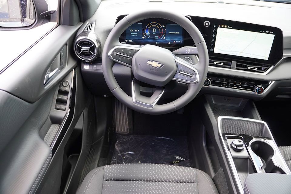 2026 Chevrolet Equinox LT photo 10