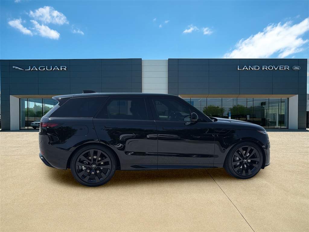 2025 Land Rover Range Rover Sport SE photo 2