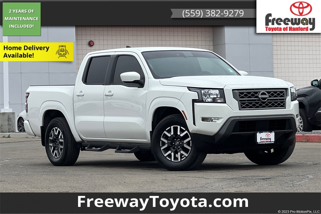 2022 Nissan Frontier SV's photo