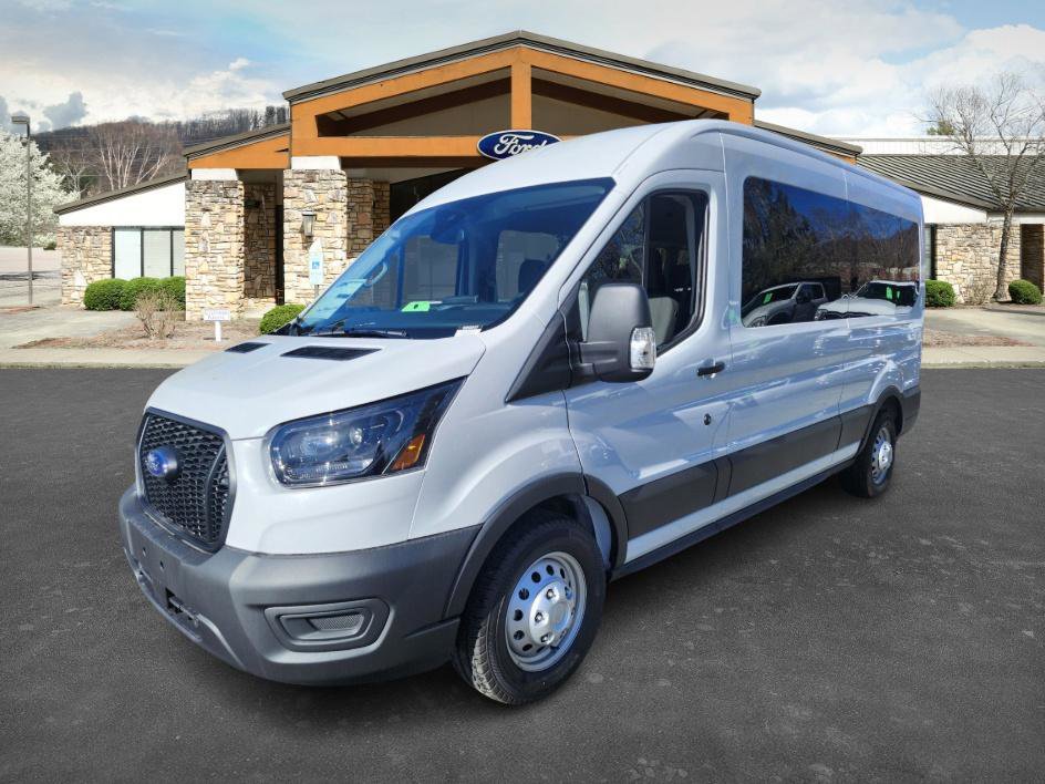 2024 Ford Transit Passenger XL photo 3