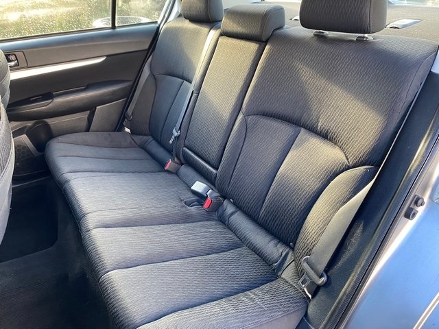 2011 Subaru Legacy 2.5i photo 16