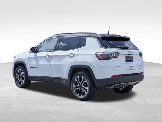 2023 Jeep Compass Limited photo 2