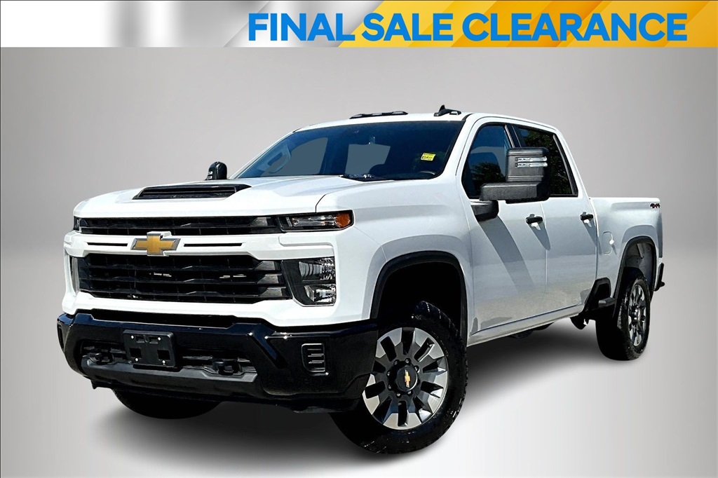 2024 Chevrolet Silverado 2500HD Custom photo 2