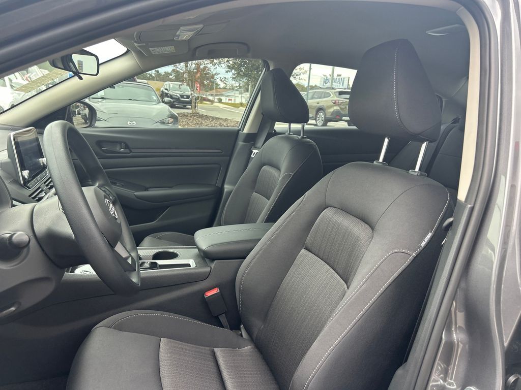 2025 Nissan Altima 2.5 S photo 16