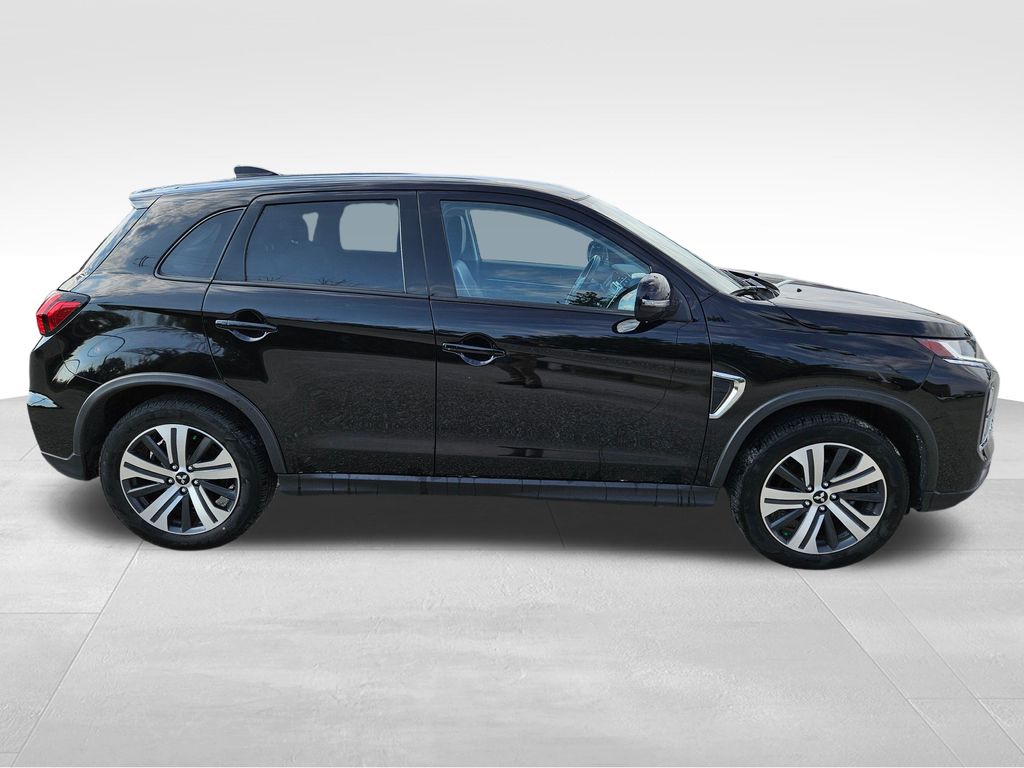 2024 Mitsubishi Outlander Sport SE photo 4