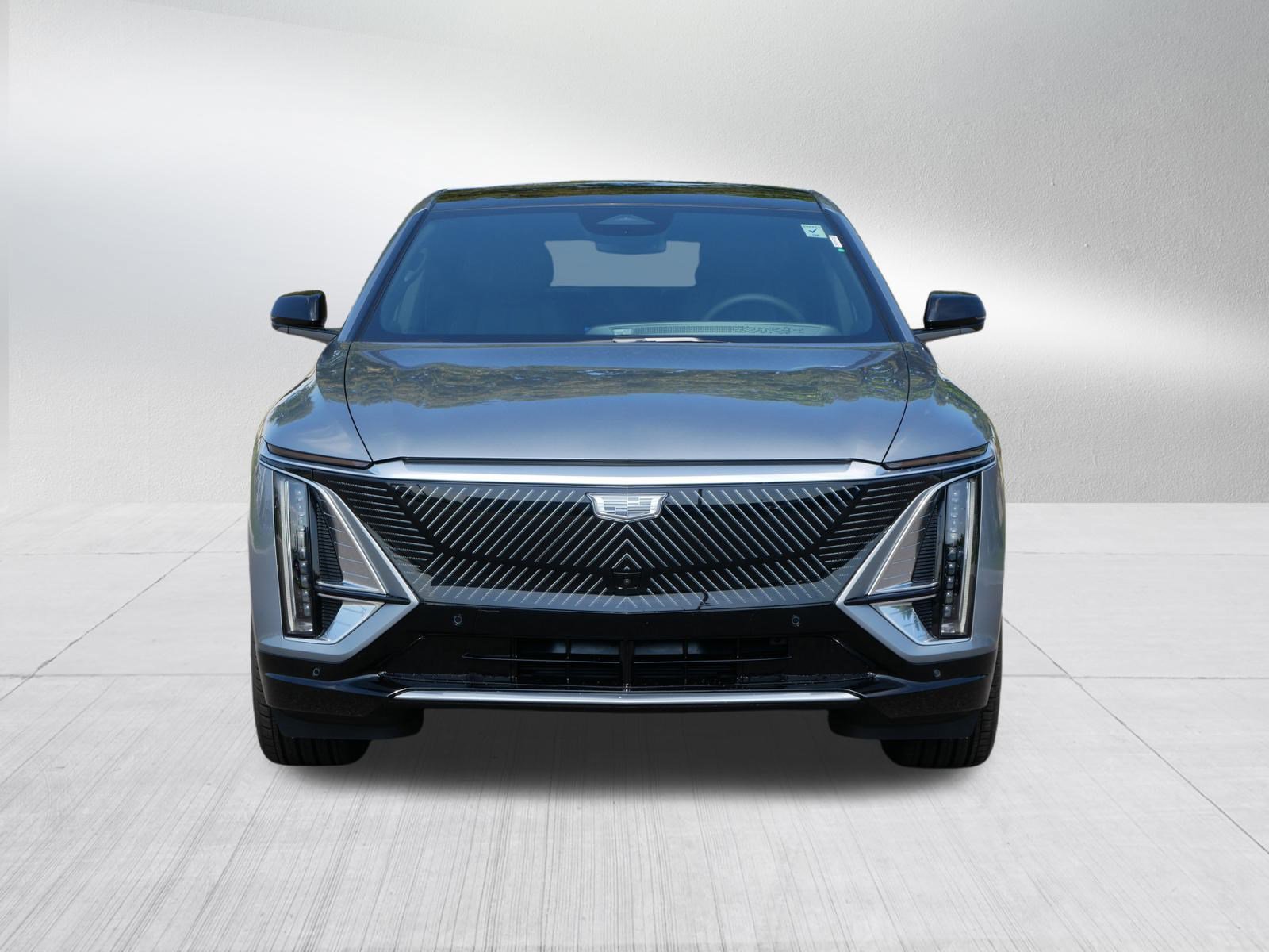 2026 Cadillac Lyriq Luxury photo 2