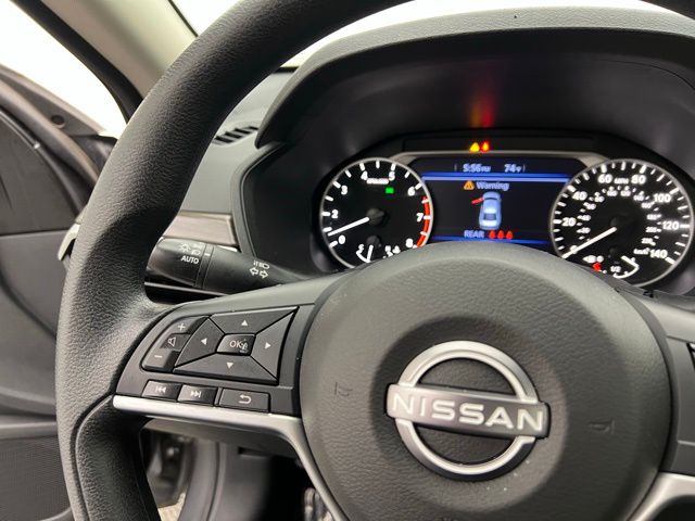 2024 Nissan Altima 2.5 SV photo 10