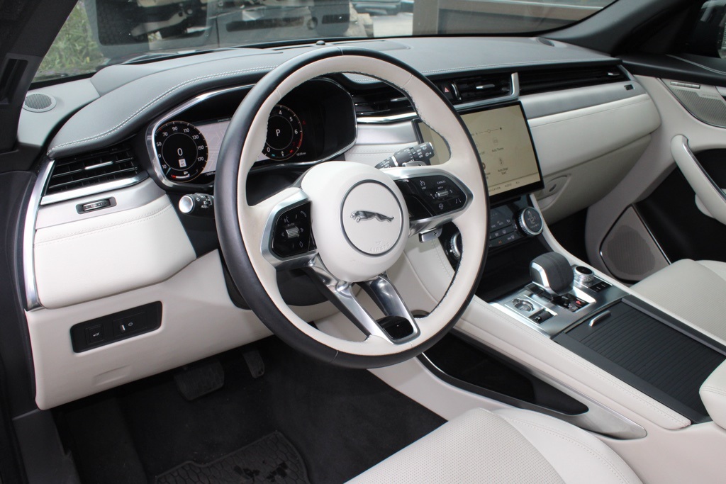 2024 Jaguar F-PACE R-Dynamic S P400 photo 4